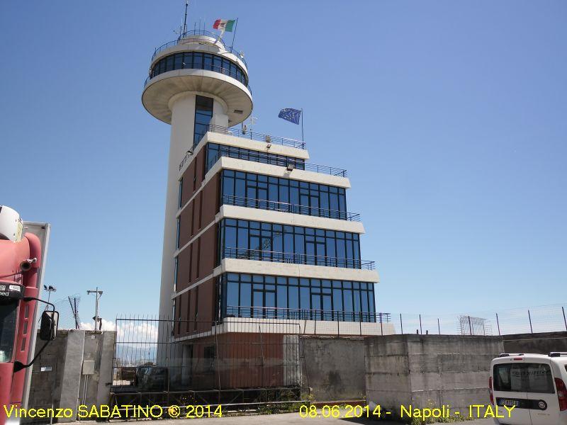 11 - Torre dei piloti di Napoli.jpg